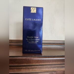 Estee Lauder Double wear liquid foundation